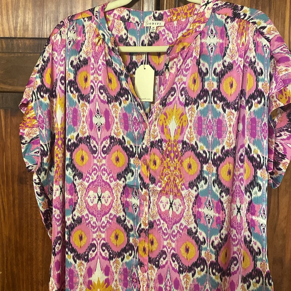 Jodifl brand size Medium button down